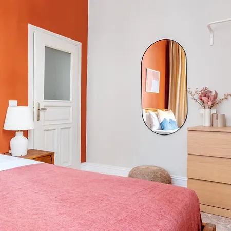 Urban Balcony - Close To Taksim *