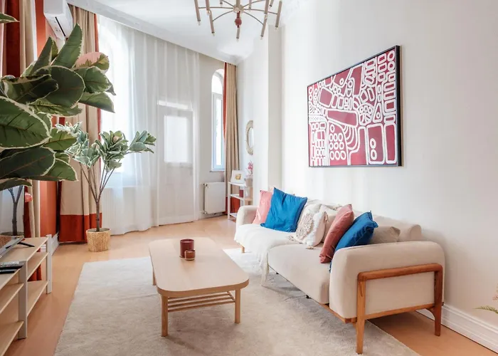 Urban Balcony - Close To Taksim Istambul