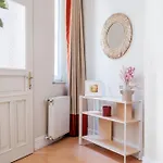 Urban Balcony - Close To Taksim *
